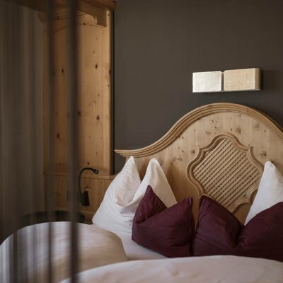 Schöne Hotelzimmer Hafling - großzügige Turm-Suite Schöne Hotelzimmer Hafling - großzügige Turm-Suite