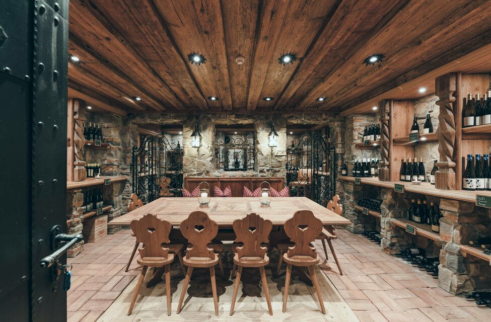 Wine hotel South Tyrol, Hafling, in-house wine tasting