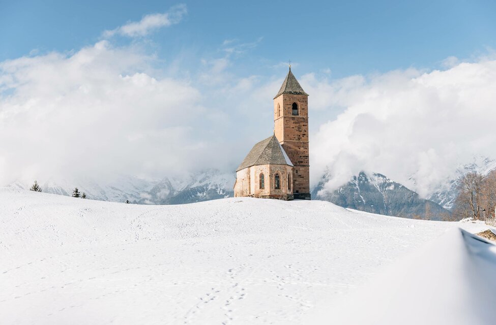 Winterurlaub Hafling - Schneebedeckte Berge & Sonne